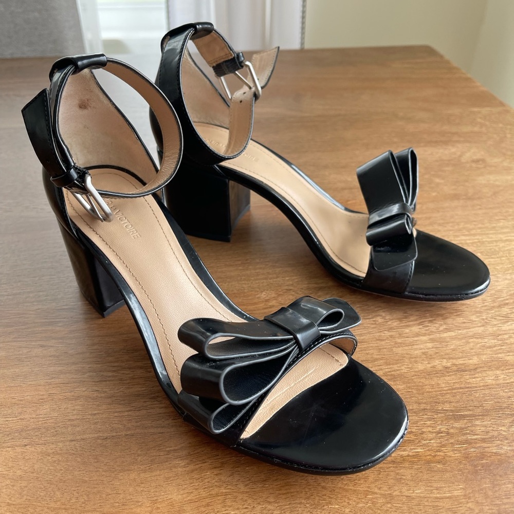 Pour laVictoire  leather black sandals